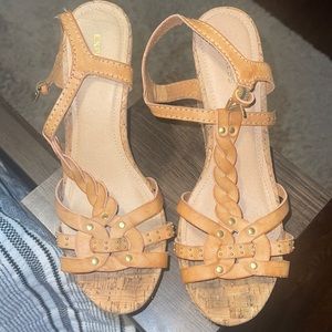 Express sandal wedges